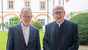 Dompropst i. R. Isidor Vollnhals zusammen mit seinem älteren Bruder Josef bei einem Besuch in Eichstätt im April.